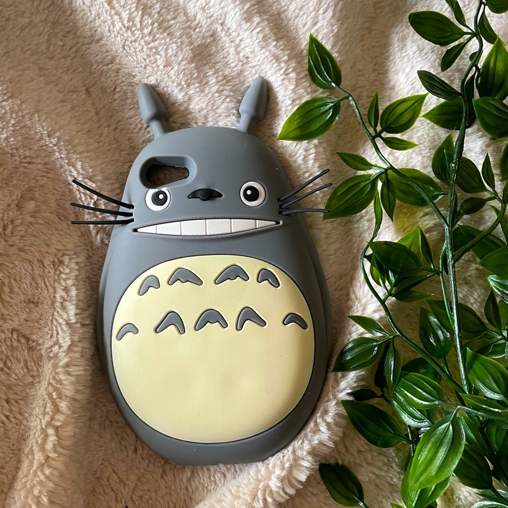 Totoro iPhone 7 or iPhone 8 case silicone kawaii